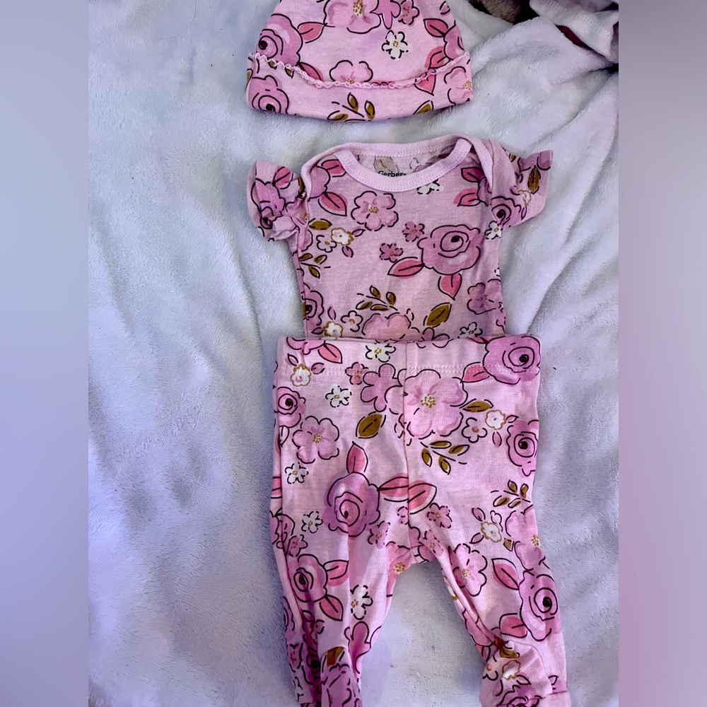 Carters Premature Outfit